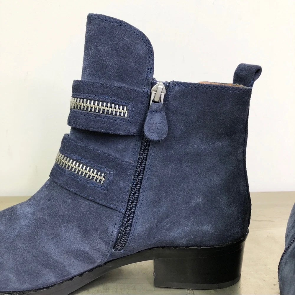 Gentle Souls Kenneth Cole Barberton Ankle Bootie